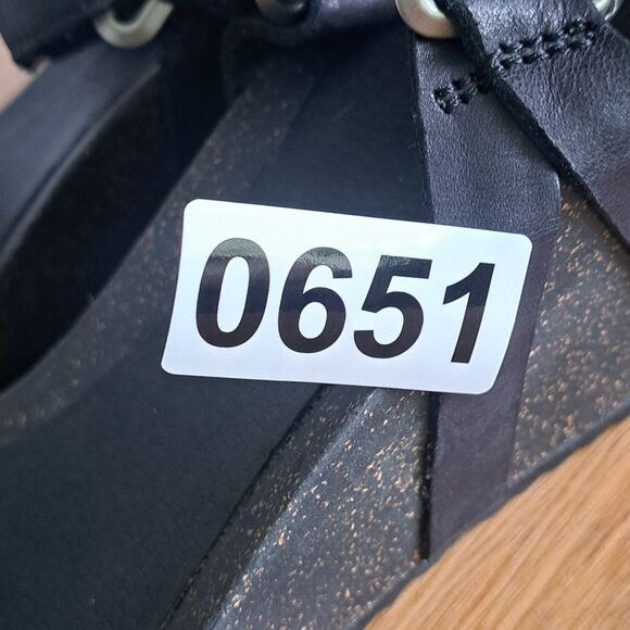 Teva Ysidro Women 9 Black Leather Wedge Sandals Adjustable Strappy 40 Cork - Picture 12 of 12